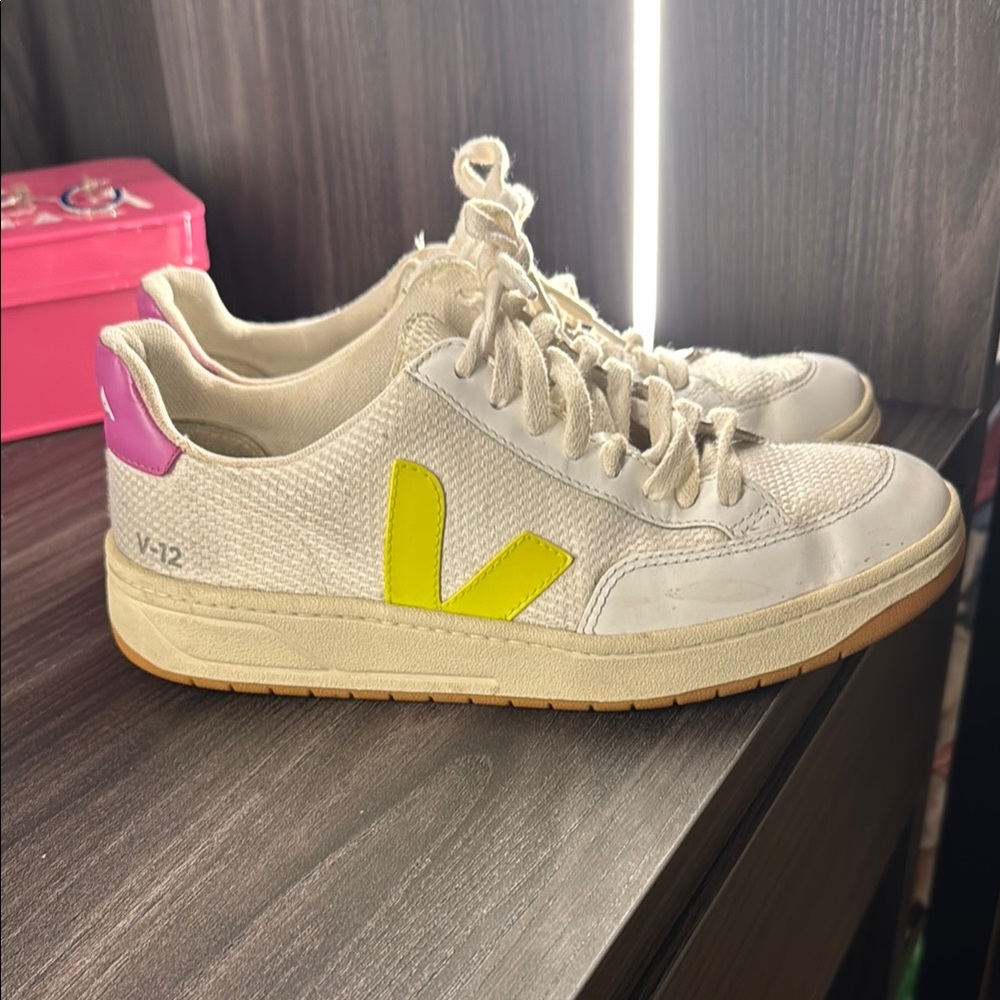 Veja White and Yellow Sneakers Casual Low-Top Design